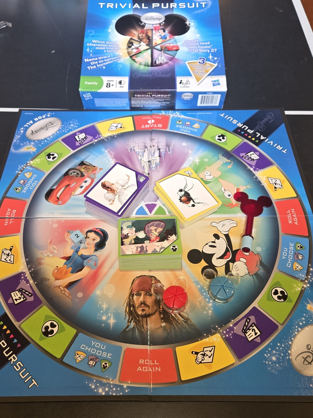 Trivial Pursuit Disney For All Family Board Game Hasbro 1000+ Questions Complete - Picture 3 of 4